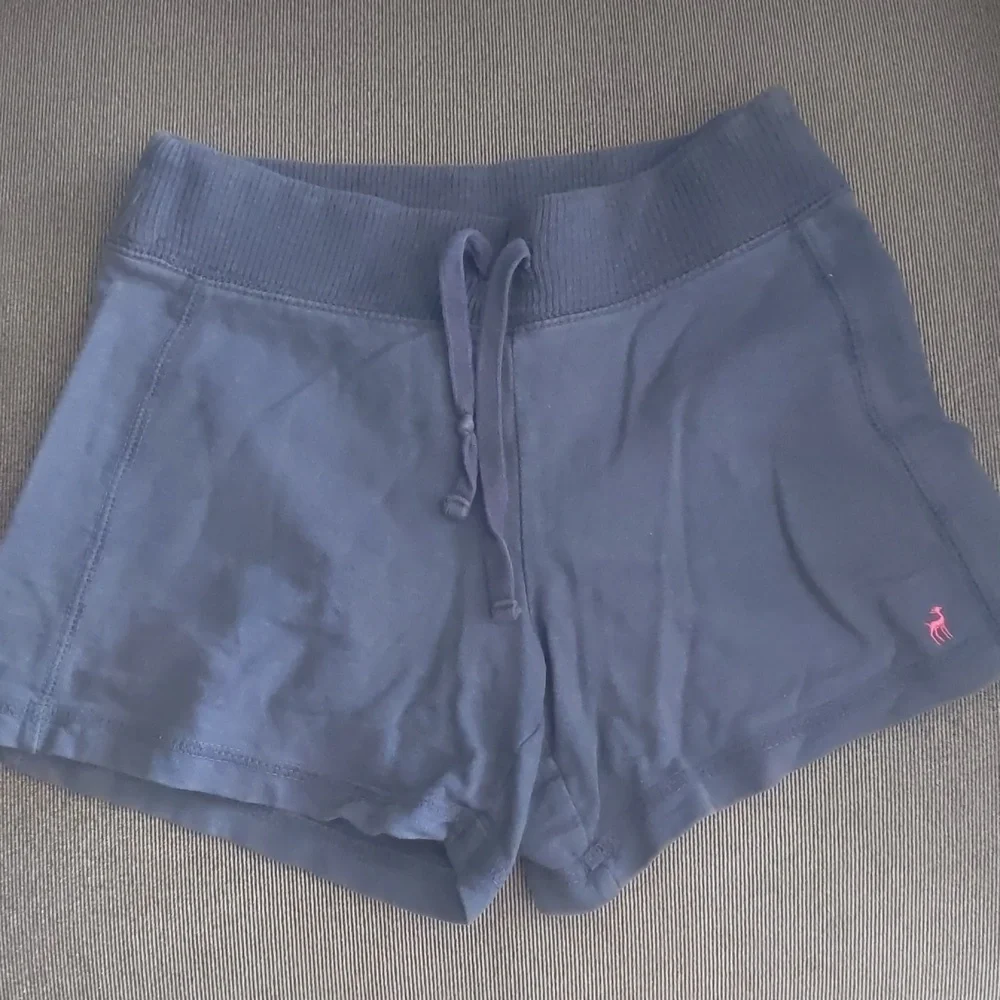 Old Navy girls blue shorts size medium